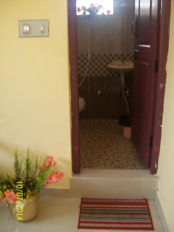 Red House Yoga Center Apartment Mysore Exterior photo